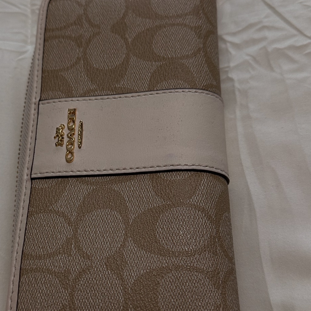 Coach Tan And Cream Zip Around Accordion Wallet